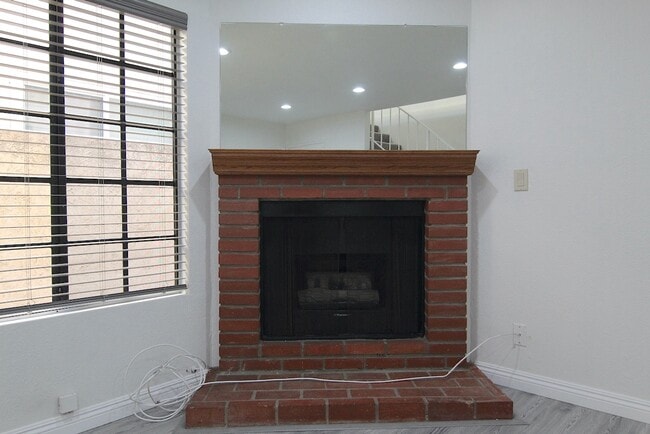 Photo - 4721 Kester Ave Unidad 3