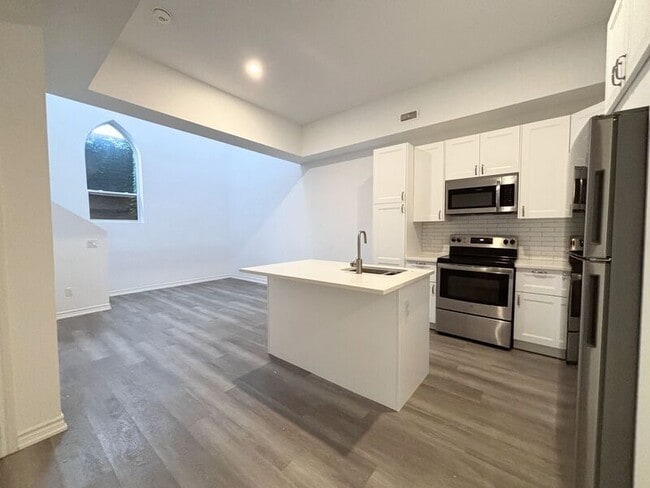 Photo - 16 West Avenue S Unit 114