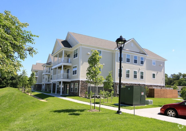 Homes on Johnsons Pond