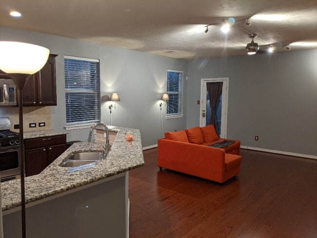 Photo - 15815 Keystone Ridge Ln