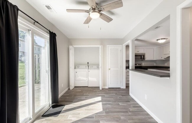 Photo - 3 Bedroom || 2.5 Bathroom - Townhome