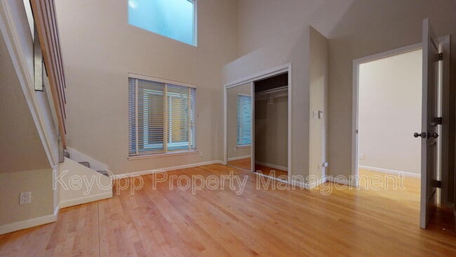 Building Photo - 2332 Taraval St Unit A.5