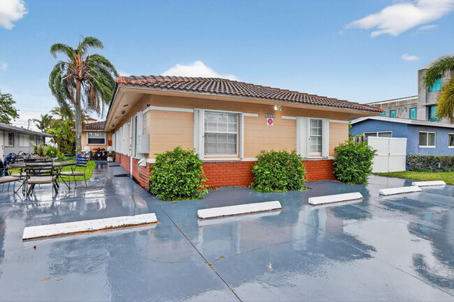 Photo - 1932 NE 7th St Unit 2