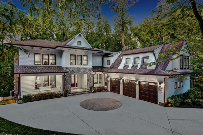 Photo - 7004 River Oaks Dr House