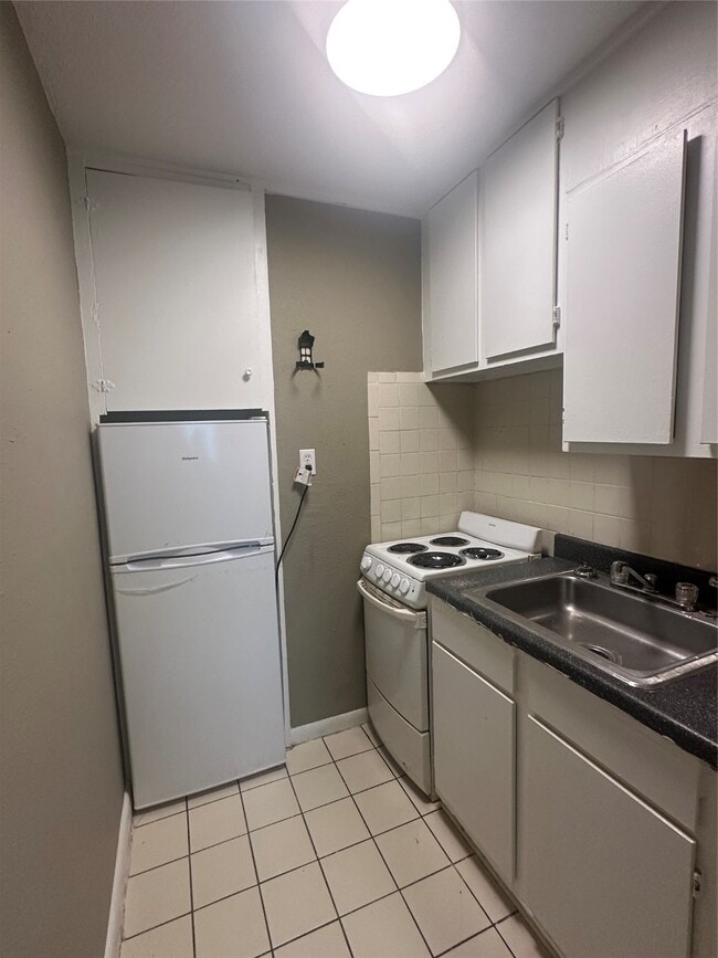 Photo - 5906 Ardmore St Apartment Unit 4