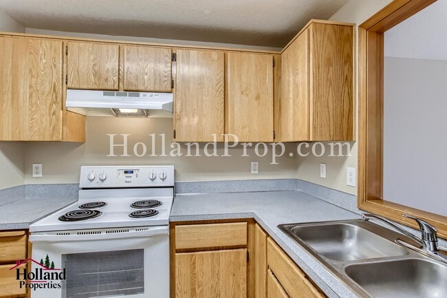 15470 SW Donna Ct