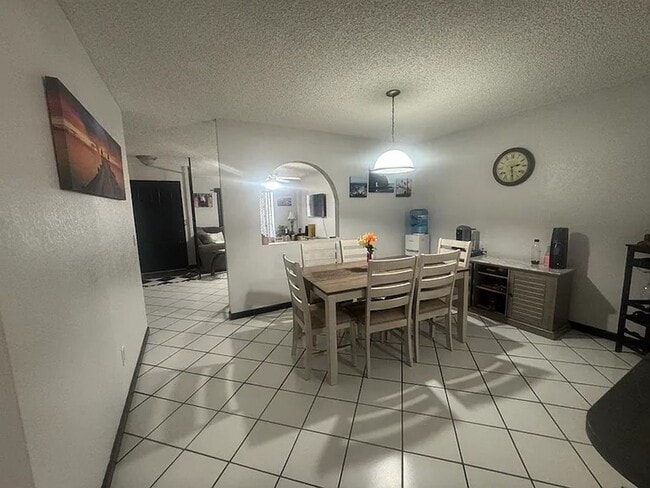 2155 S 14th Ave