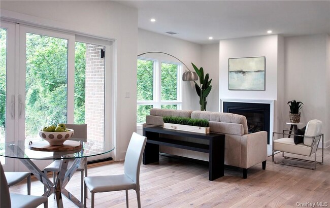 Photo - 8 Boulevard W Unit 301