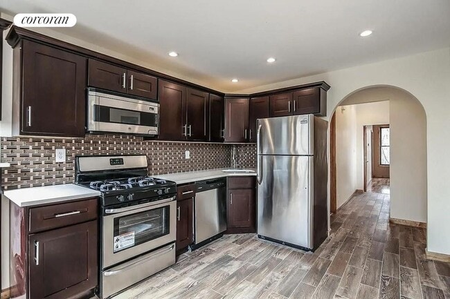 Photo - 1250 Herkimer St