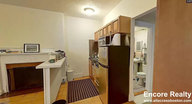 Photo - 1067 Beacon St Unit 6