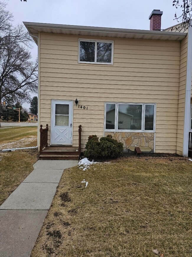 Building Photo - 1401 Eastwood St Rental