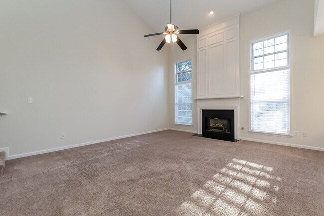 Photo - 3740 Ridgefair Dr