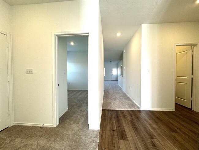 Photo - 14408 Koti Wy