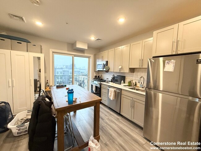 Building Photo - 40 B St Unit 510