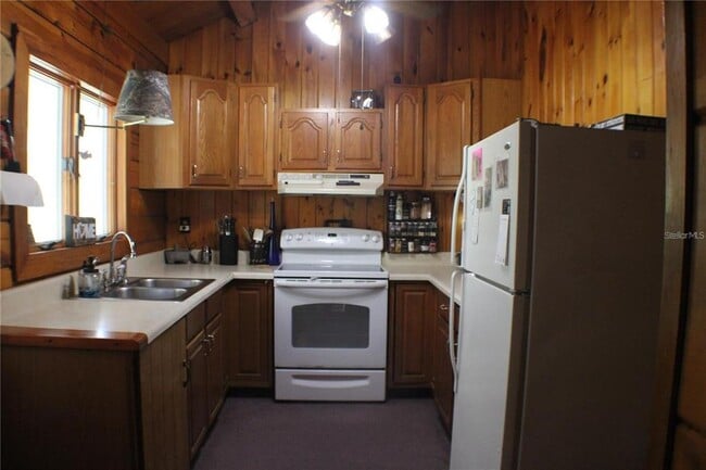 Photo - 3045 Yorkshire Dr