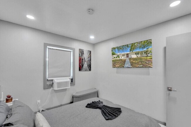 Photo - 824 S 20th Ave Unit 2