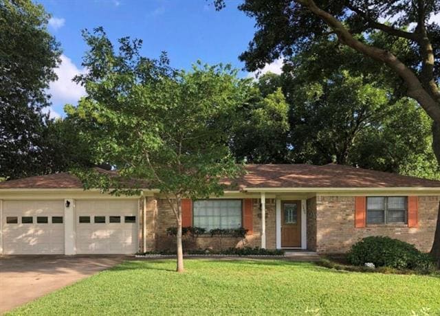 Photo - 1404 Linden Dr