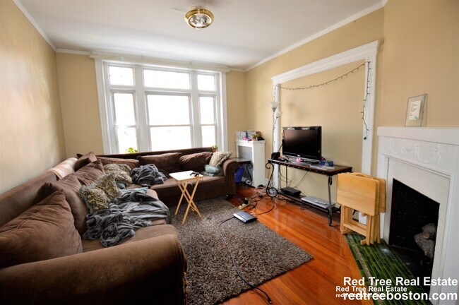 Photo - 10 Strathmore Rd Unit 3