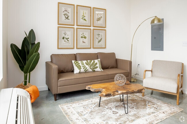 Studio 4 - Living Room