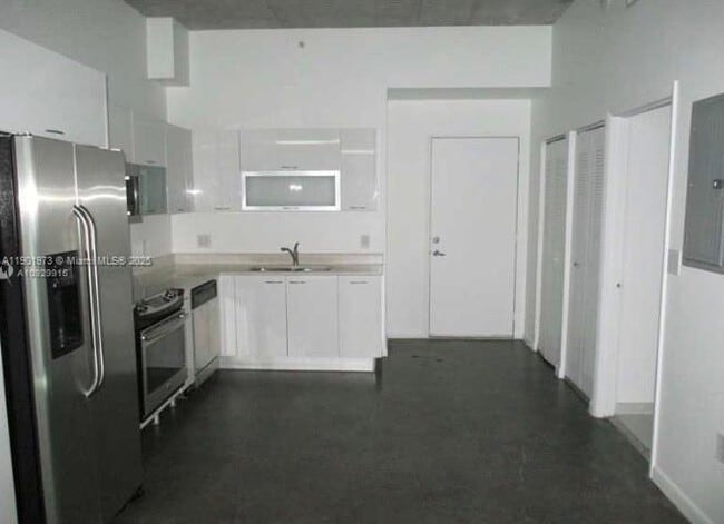 Photo - 133 NE 2nd Ave Unidad 1103