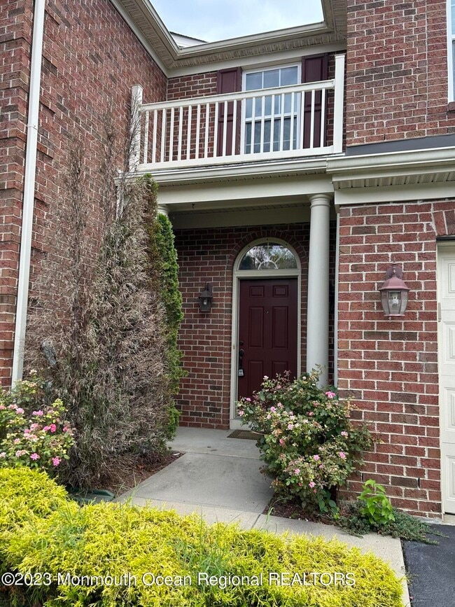 Photo - 31 Oak Leaf Ln