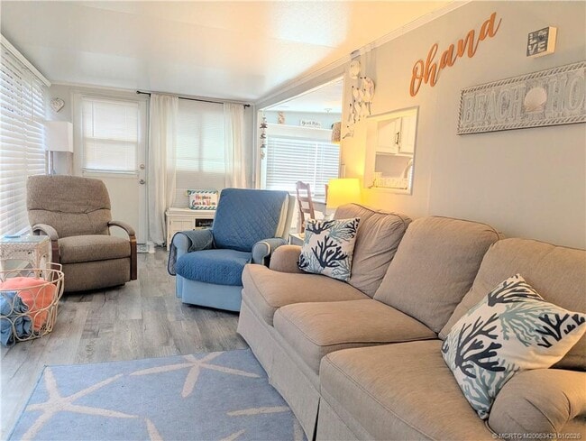 Photo - 438 Nettles Blvd