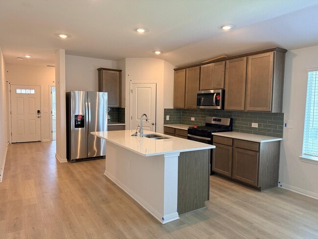 Photo - 5000 Stockton Ln