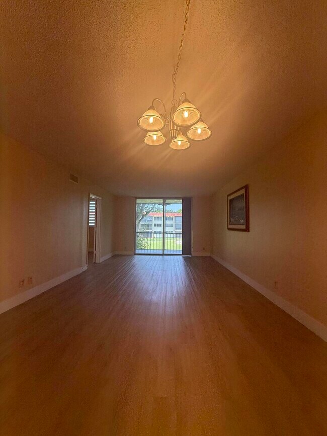 Photo - 830 S Hollybrook Dr Unit 204