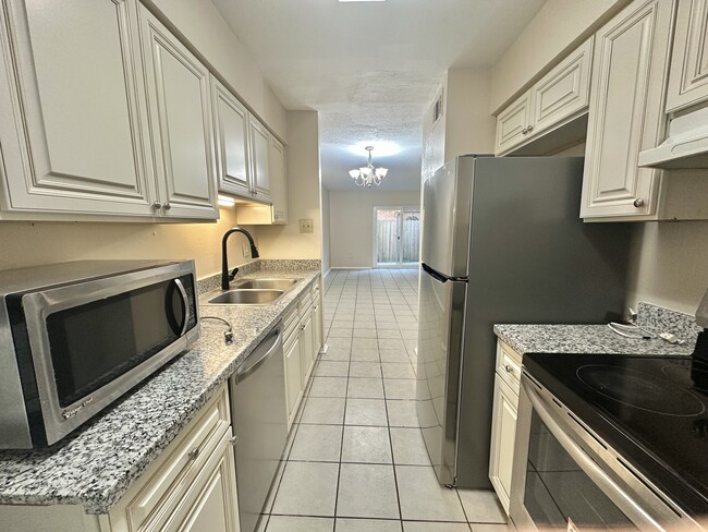 Photo - 2116 Manson Ave Unit D