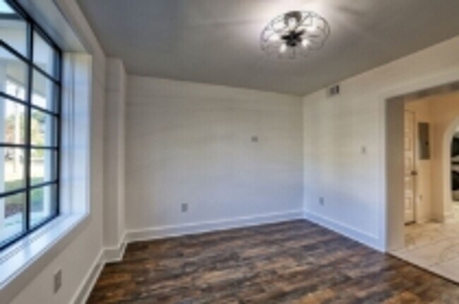 Photo - 1122 NE Wellman Ave Unit 1122 Wellman #1