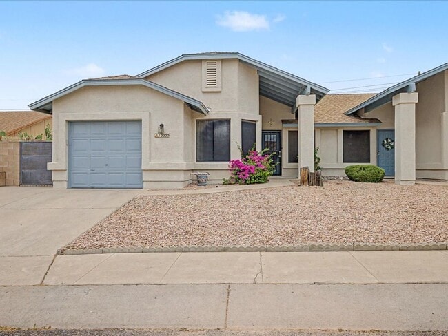 Photo - 3 bedroom, 2 bath, Garage
