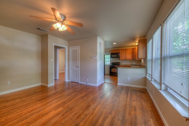 Photo - 4805 Evans Ave Unit B