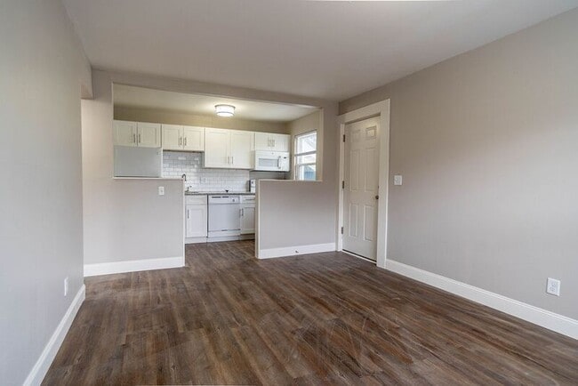 Photo - 331 Kendall Pl