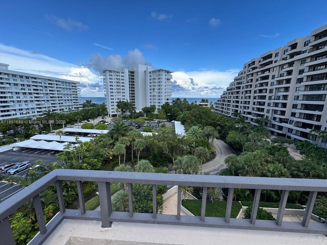 Photo - 251 Crandon Blvd Unit 609