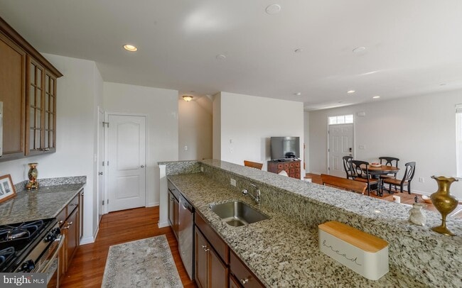 Photo - 310 Katie Ln