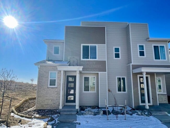 Building Photo - 5066 Deviation Pt