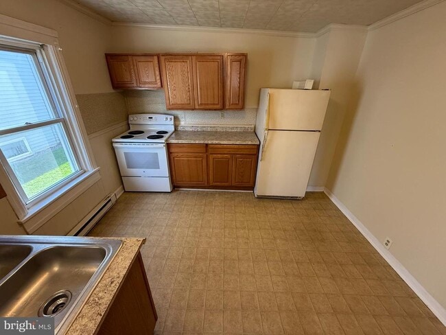 Photo - 204 E Portland St