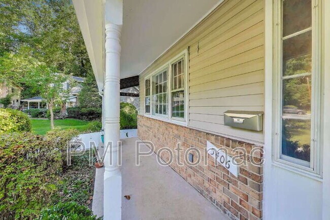 Photo - 5406 Parkvale Terrace