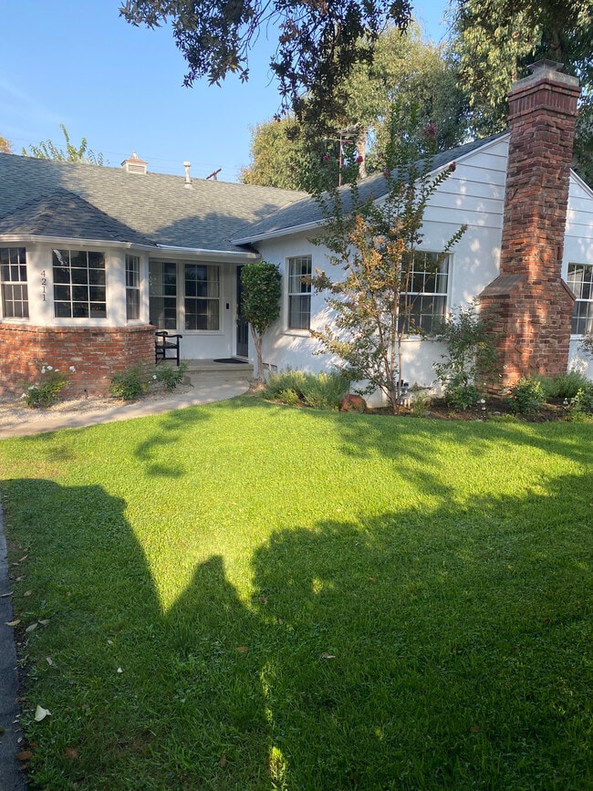 Building Photo - 4211 Tujunga Ave Rental