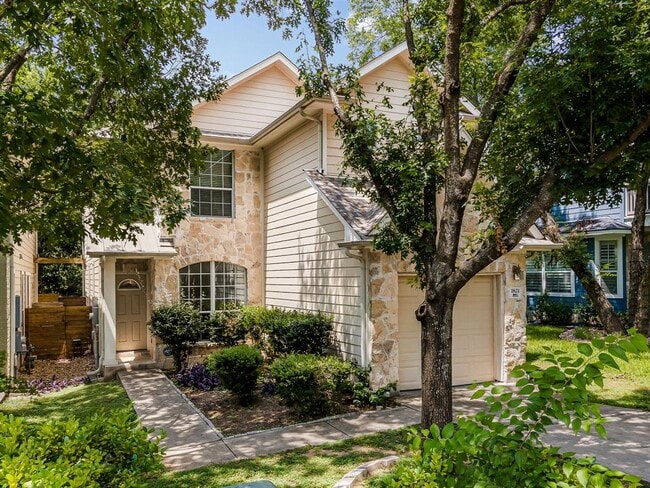 Photo - 1821 Village Oak Ct