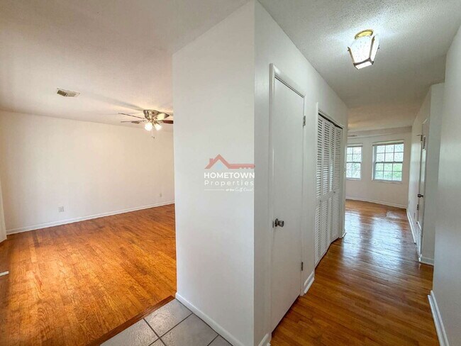 Photo - 7 N 77th Ave