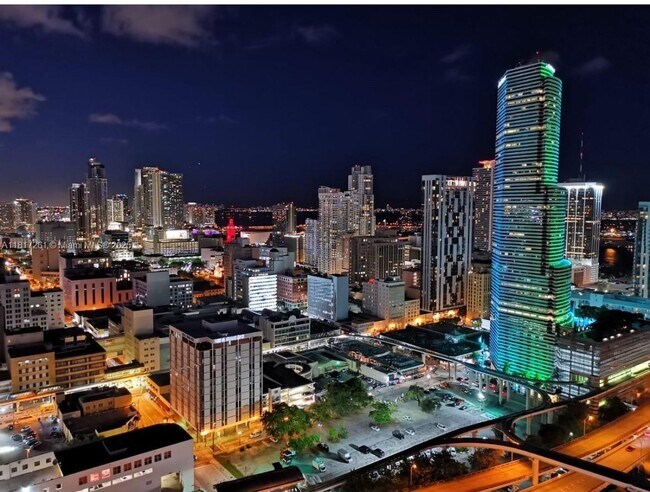 Photo - 350 S Miami Ave Unidad 3707 Rental