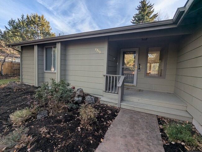 Photo - 1315 NE Paula Dr