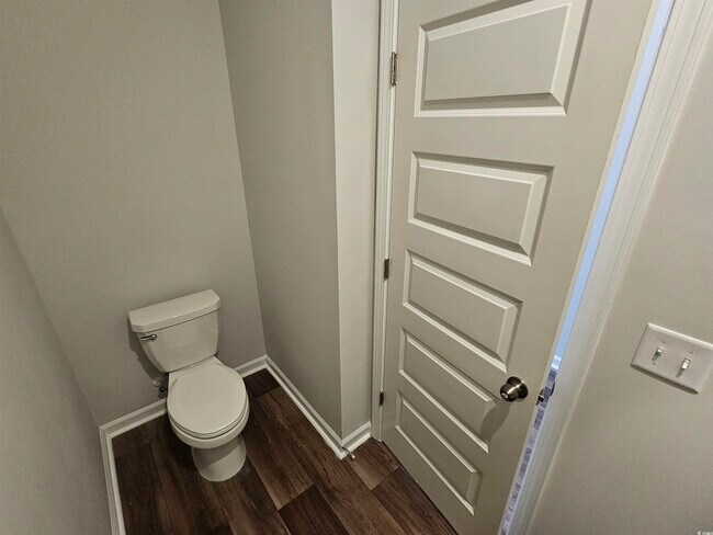 Photo - 789 Wapama St