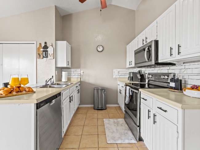 Photo - 1108 Collin Dr