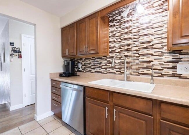 Photo - 7110 N Rockvale Dr