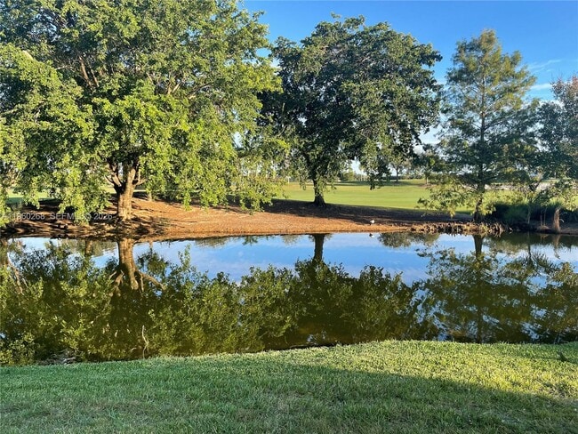 Building Photo - 565 Vista Isles Dr Unit 2024