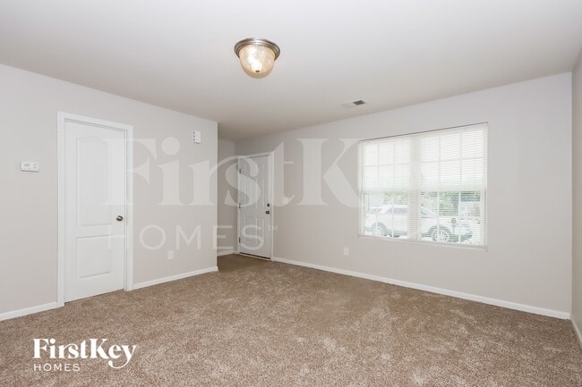 Photo - 532 Ellingsworth Ln