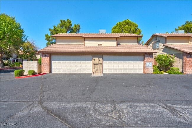 Photo - 3280 Dayflower St