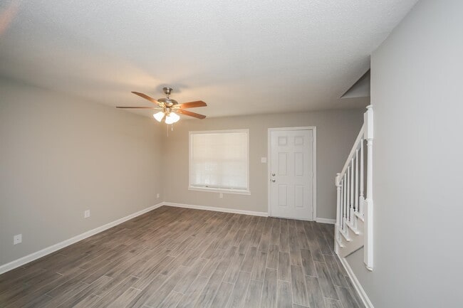 Photo - 5495 Flowering Peach Dr